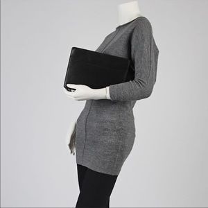 Excellent condition vintage Louis Vuitton epi black leather homme pochet…